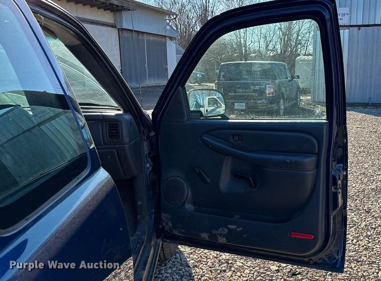 image for item OE9354 2002 Chevrolet Silverado 1500 Ext. Cab pickup truck