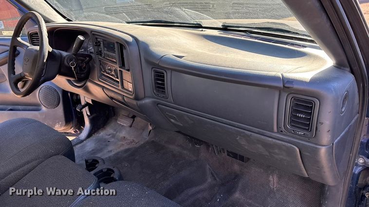 image for item OE9354 2002 Chevrolet Silverado 1500 Ext. Cab pickup truck