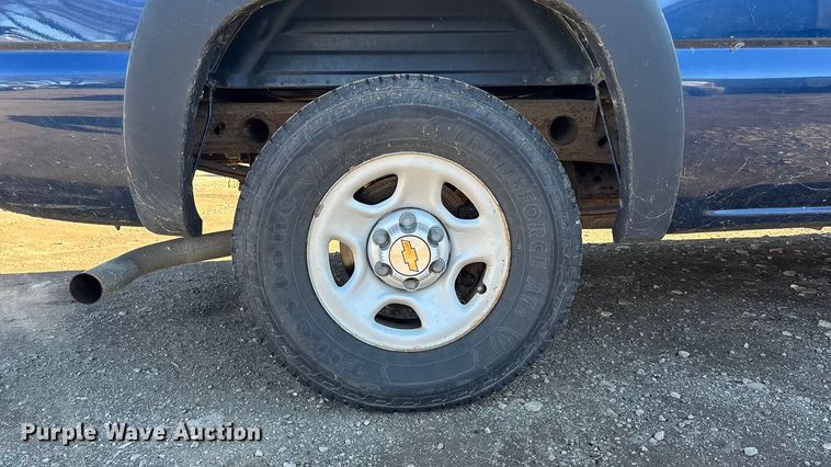 image for item OE9354 2002 Chevrolet Silverado 1500 Ext. Cab pickup truck