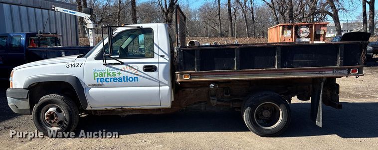 image for item OE9355 2003 Chevrolet Silverado 3500 dump bed pickup truck