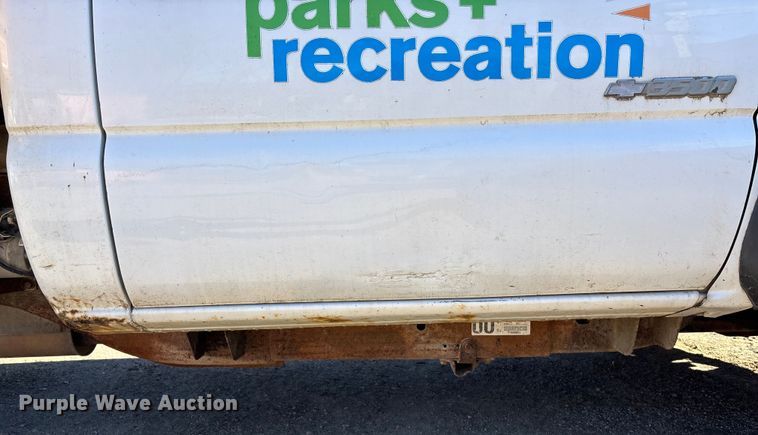 image for item OE9355 2003 Chevrolet Silverado 3500 dump bed pickup truck