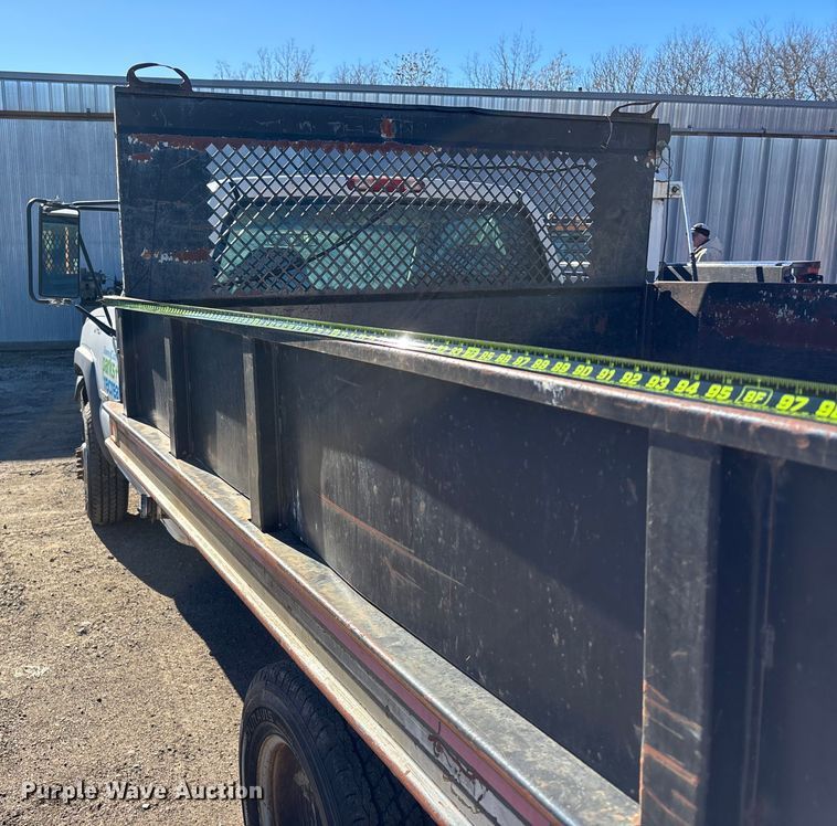 image for item OE9355 2003 Chevrolet Silverado 3500 dump bed pickup truck