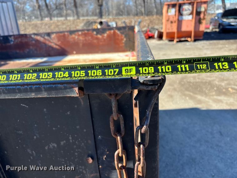 image for item OE9355 2003 Chevrolet Silverado 3500 dump bed pickup truck