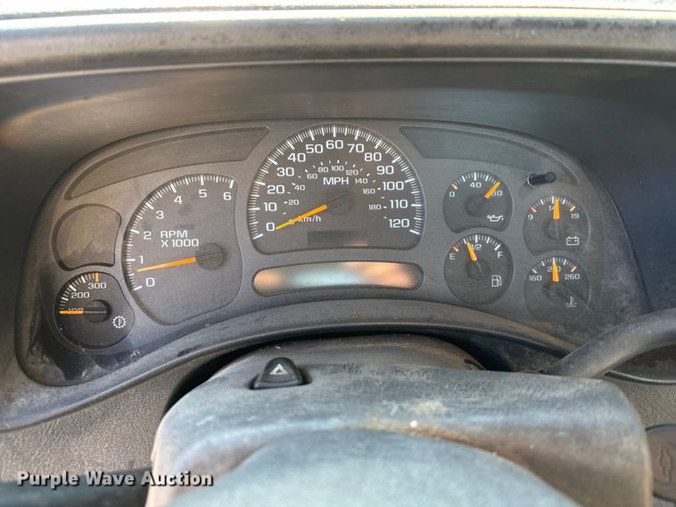 image for item OE9355 2003 Chevrolet Silverado 3500 dump bed pickup truck