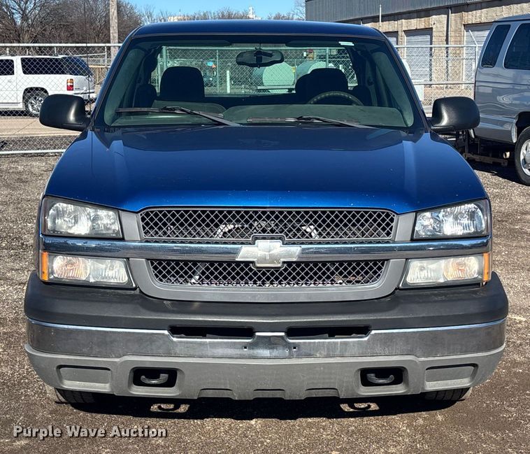 image for item OE9358 2004 Chevrolet Silverado 1500 Ext. Cab pickup truck