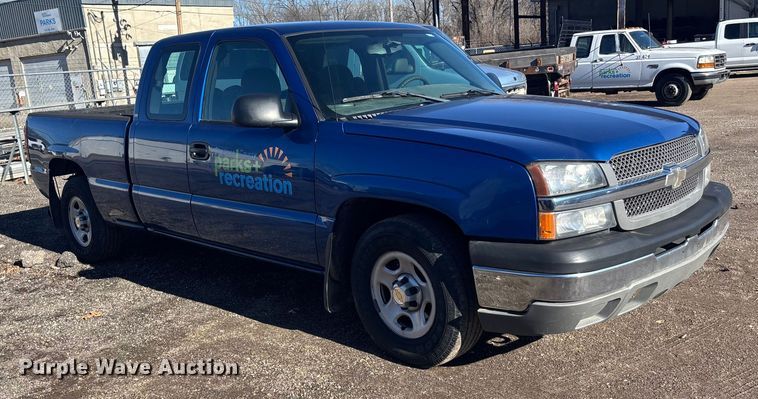 image for item OE9358 2004 Chevrolet Silverado 1500 Ext. Cab pickup truck