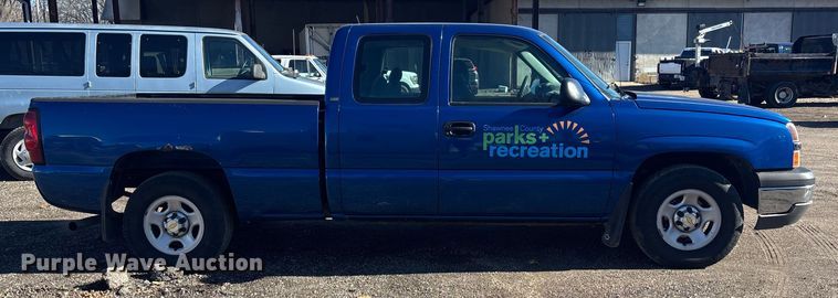 image for item OE9358 2004 Chevrolet Silverado 1500 Ext. Cab pickup truck