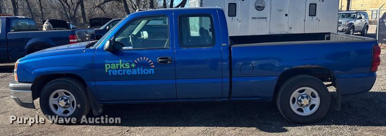 image for item OE9358 2004 Chevrolet Silverado 1500 Ext. Cab pickup truck