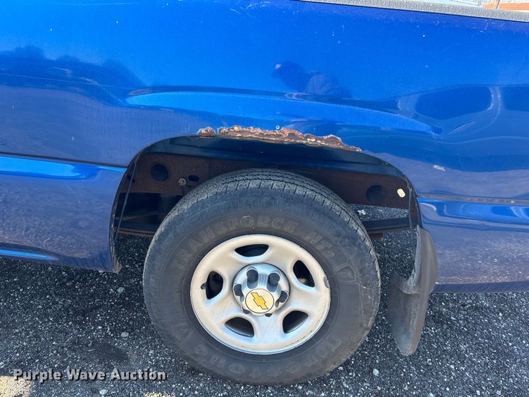 image for item OE9358 2004 Chevrolet Silverado 1500 Ext. Cab pickup truck