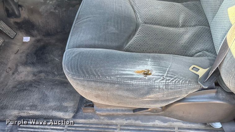 image for item OE9358 2004 Chevrolet Silverado 1500 Ext. Cab pickup truck