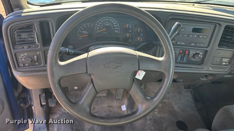 image for item OE9358 2004 Chevrolet Silverado 1500 Ext. Cab pickup truck