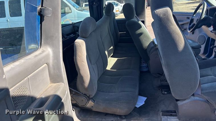 image for item OE9358 2004 Chevrolet Silverado 1500 Ext. Cab pickup truck