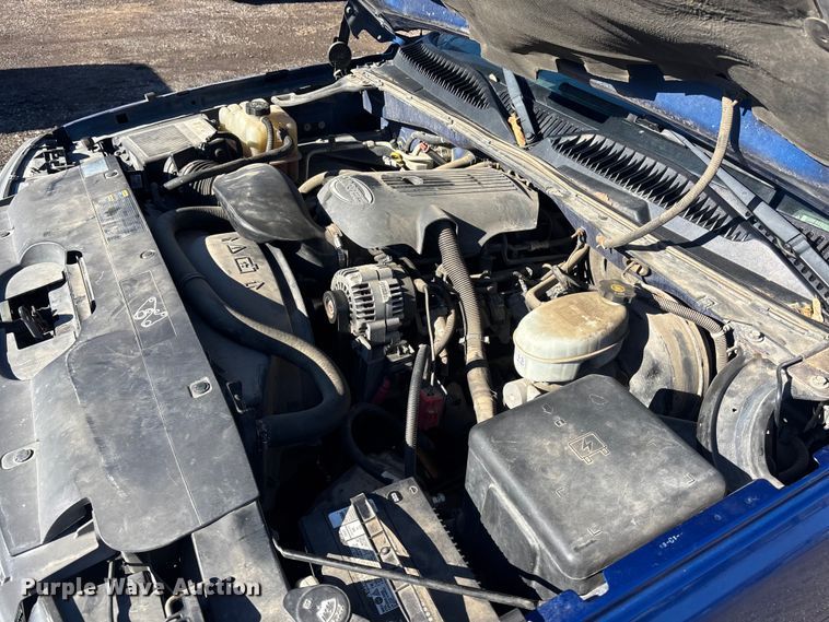 image for item OE9358 2004 Chevrolet Silverado 1500 Ext. Cab pickup truck