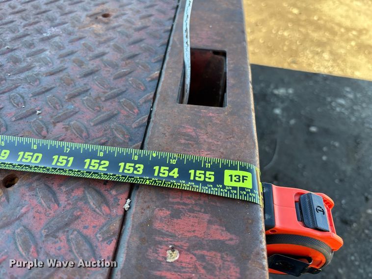 image for item OE9367 1992 Ford CF7000 dump flatbed truck