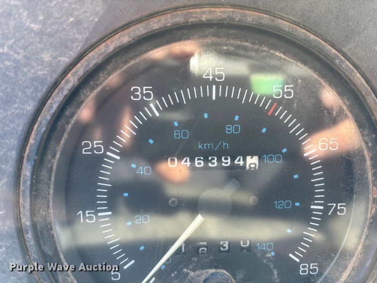 image for item OE9367 1992 Ford CF7000 dump flatbed truck