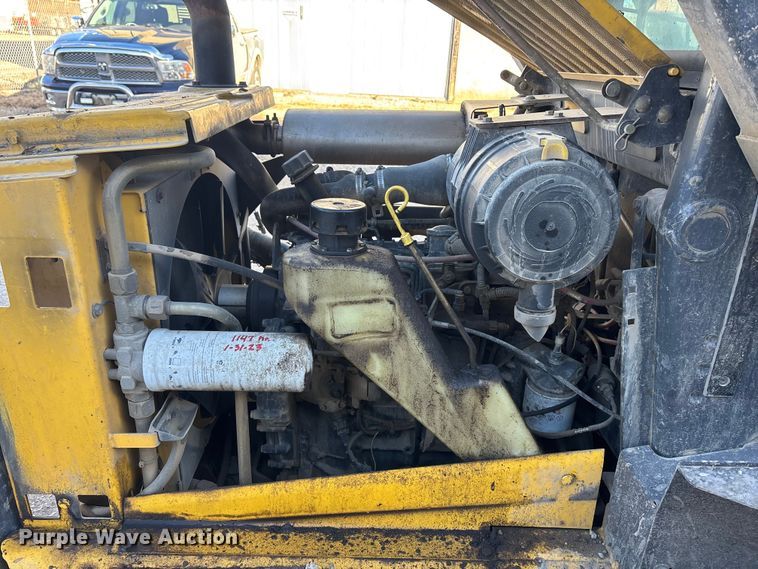 image for item OE9379 2008 New Holland L185 skid steer loader