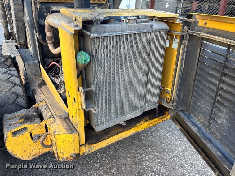 image for item OE9379 2008 New Holland L185 skid steer loader