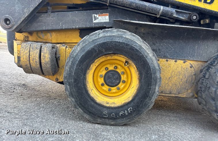 image for item OE9379 2008 New Holland L185 skid steer loader