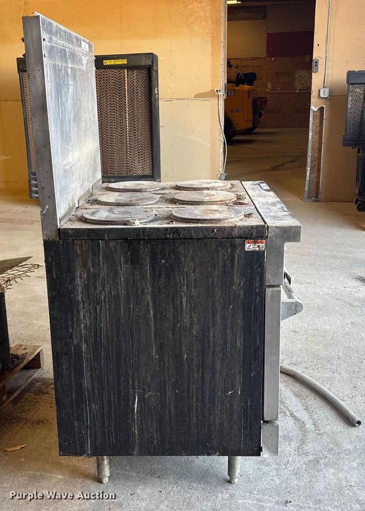 image for item OE9381 Vulcan Stainless steel oven