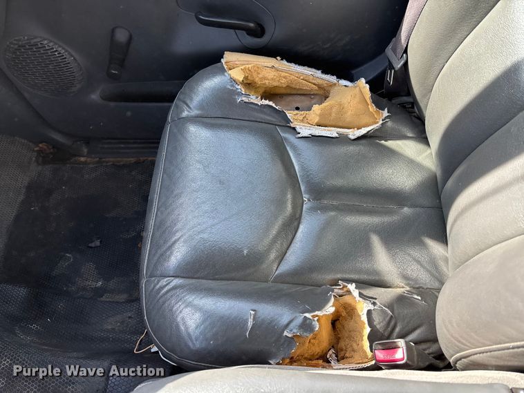 image for item OE9382 2005 Chevrolet Silverado 1500 Ext. Cab truck cab and chassis