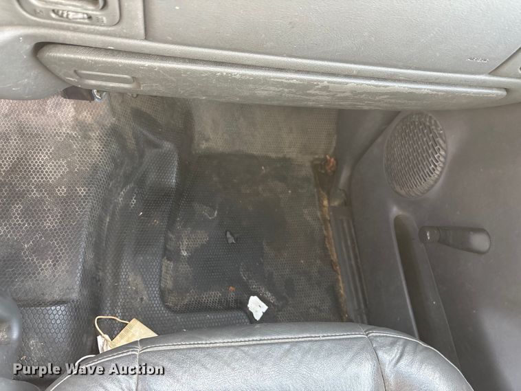 image for item OE9382 2005 Chevrolet Silverado 1500 Ext. Cab truck cab and chassis