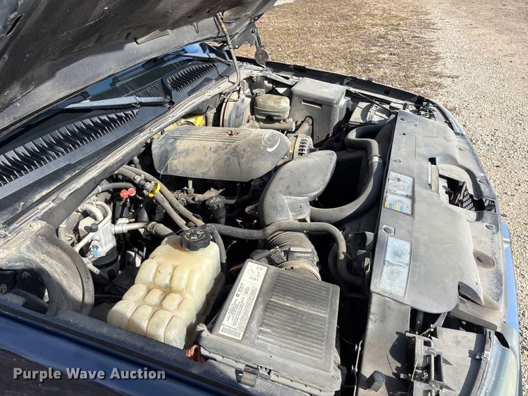 image for item OE9382 2005 Chevrolet Silverado 1500 Ext. Cab truck cab and chassis