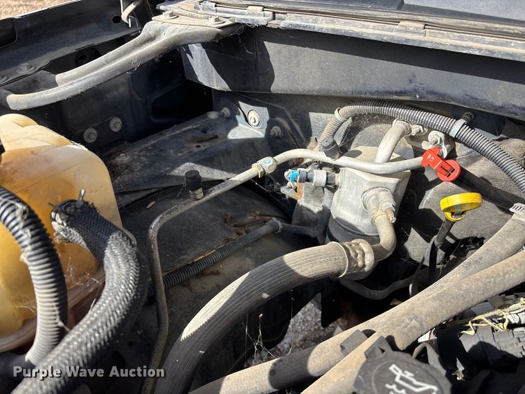 image for item OE9382 2005 Chevrolet Silverado 1500 Ext. Cab truck cab and chassis