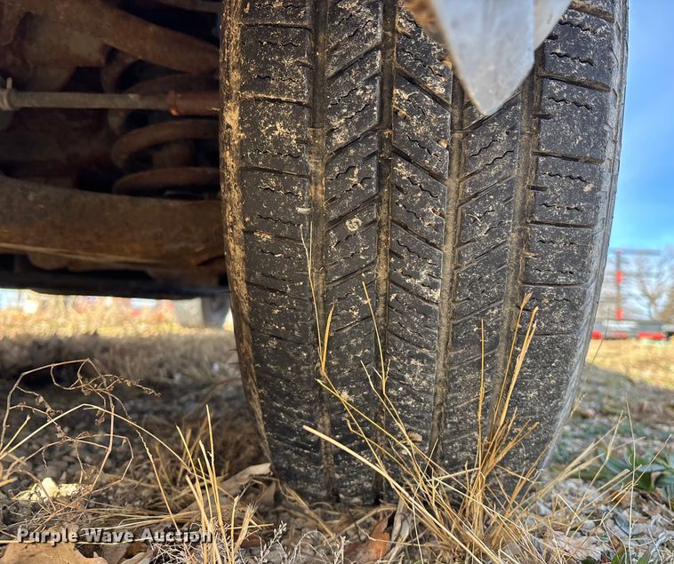 image for item OE9382 2005 Chevrolet Silverado 1500 Ext. Cab truck cab and chassis