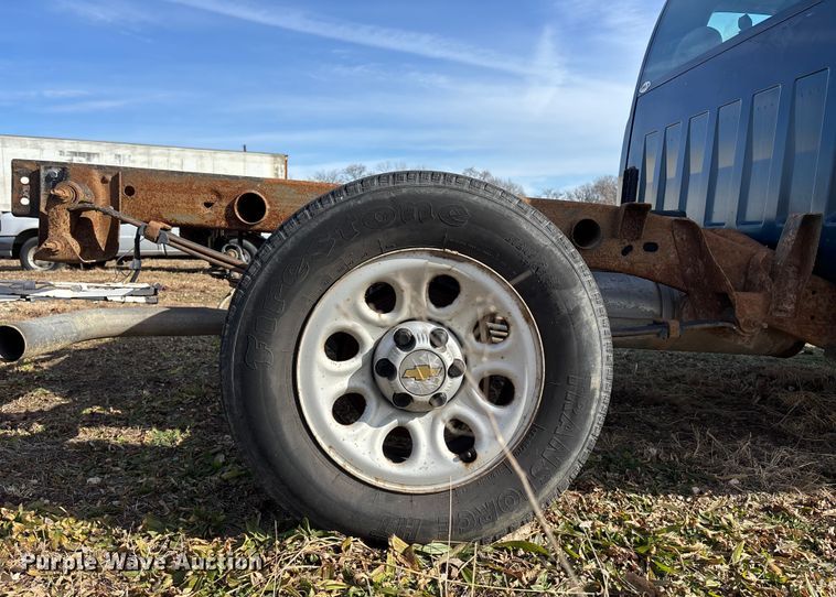 image for item OE9382 2005 Chevrolet Silverado 1500 Ext. Cab truck cab and chassis