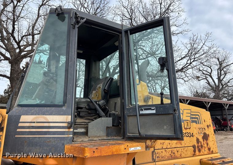 image for item OE9385 1996 Case 621B wheel loader