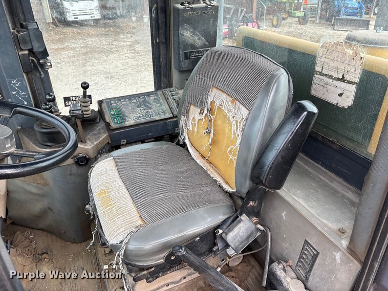 image for item OE9385 1996 Case 621B wheel loader