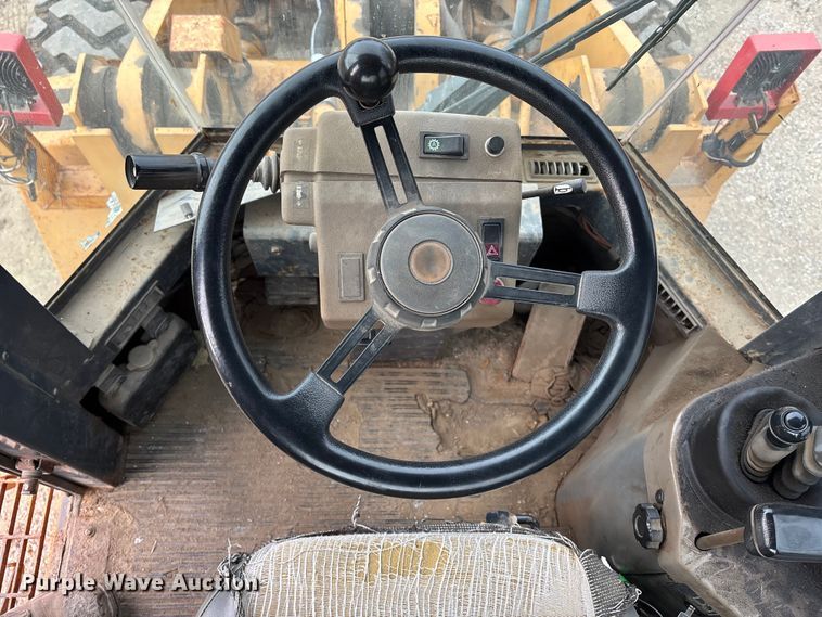 image for item OE9385 1996 Case 621B wheel loader