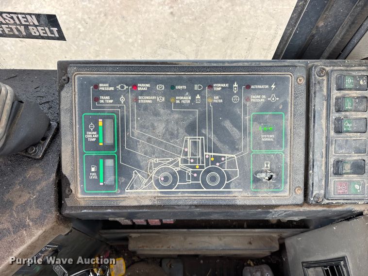 image for item OE9385 1996 Case 621B wheel loader