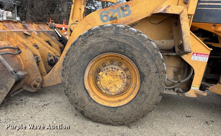 image for item OE9385 1996 Case 621B wheel loader