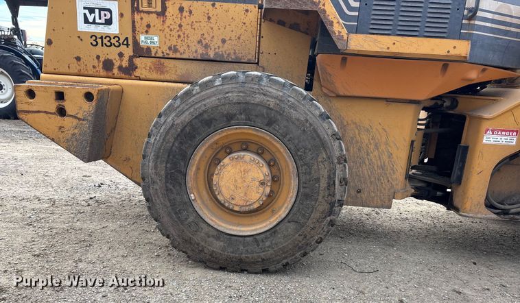 image for item OE9385 1996 Case 621B wheel loader