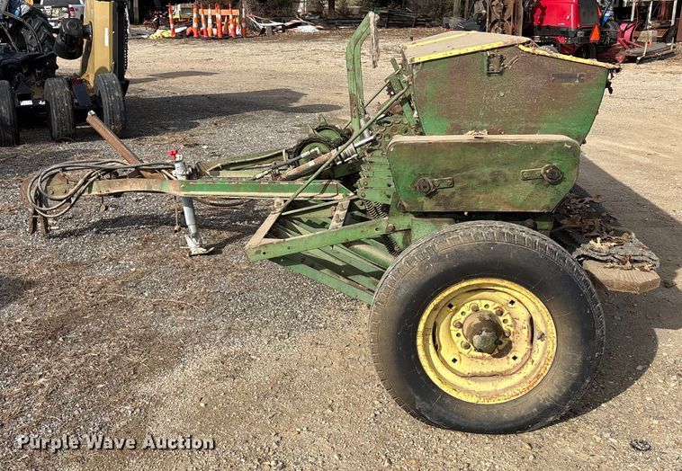 image for item OE9387 John Deere FB-B grain drill