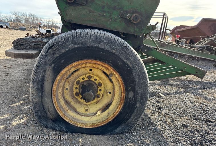 image for item OE9387 John Deere FB-B grain drill