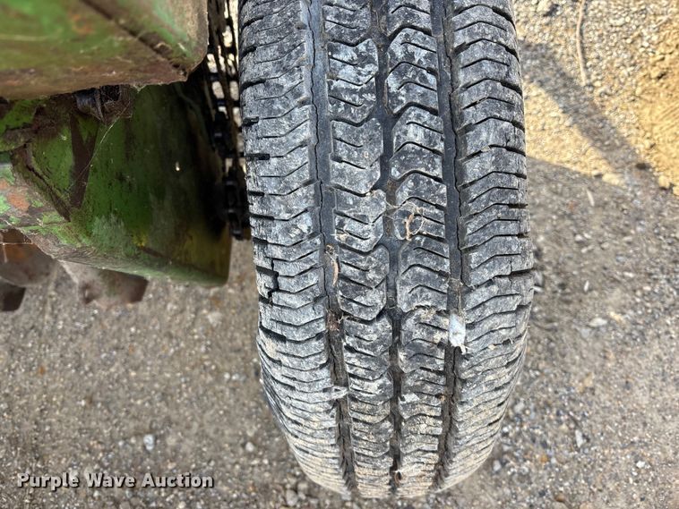 image for item OE9387 John Deere FB-B grain drill