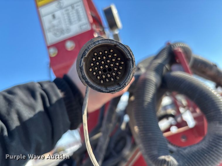 image for item DR2846 2013 Case IH Early Riser 1255 planter