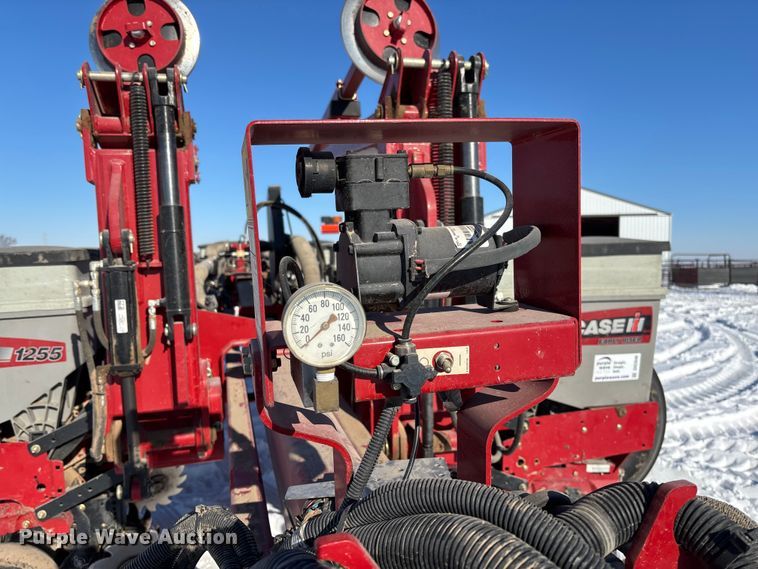 image for item DR2846 2013 Case IH Early Riser 1255 planter