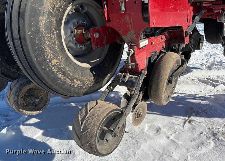 image for item DR2846 2013 Case IH Early Riser 1255 planter