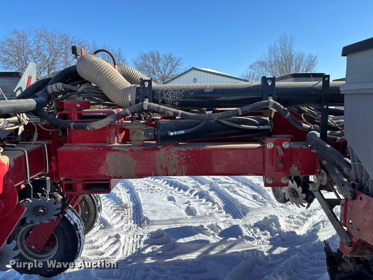 image for item DR2846 2013 Case IH Early Riser 1255 planter