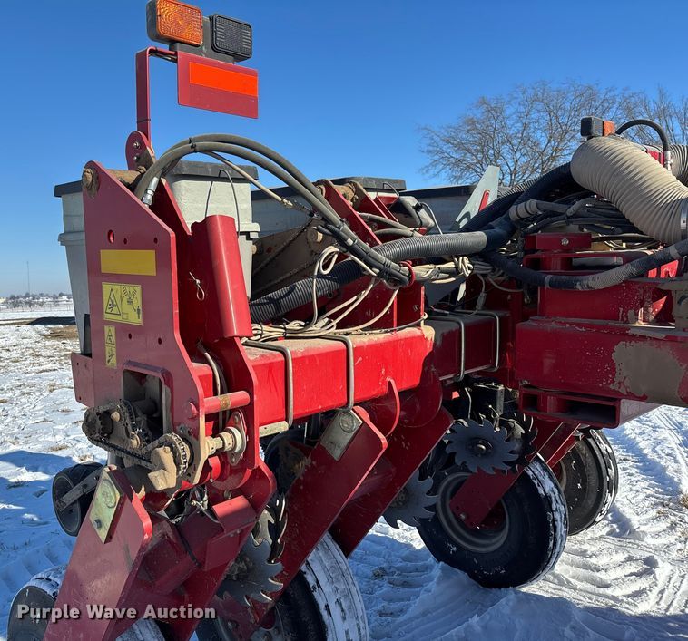 image for item DR2846 2013 Case IH Early Riser 1255 planter