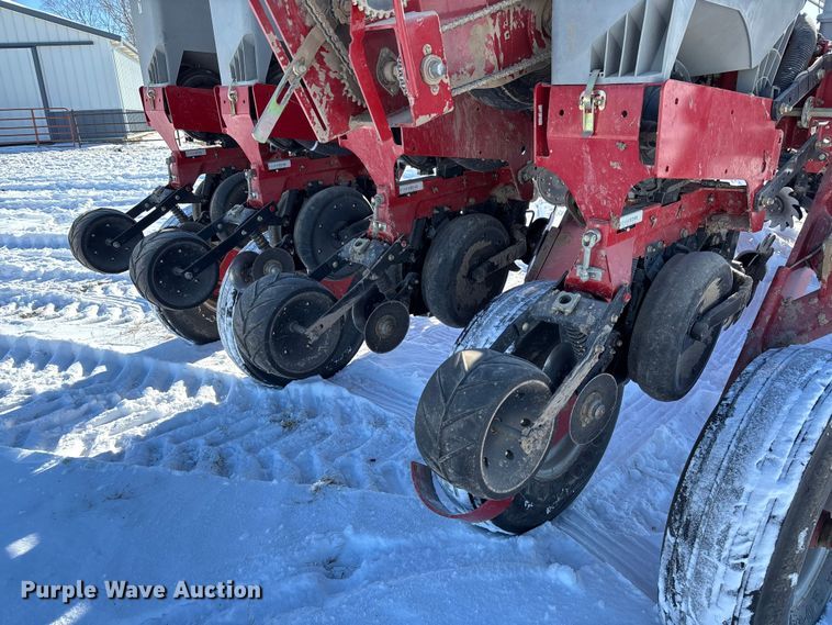 image for item DR2846 2013 Case IH Early Riser 1255 planter