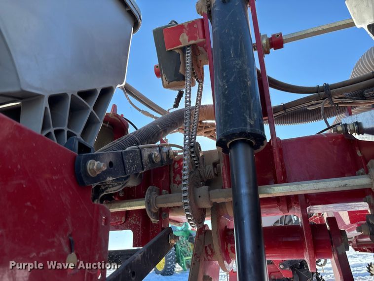 image for item DR2846 2013 Case IH Early Riser 1255 planter