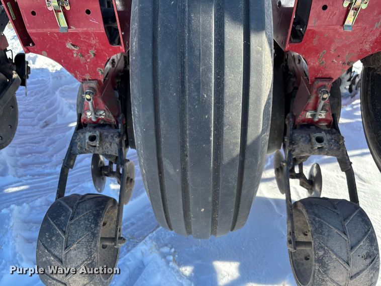 image for item DR2846 2013 Case IH Early Riser 1255 planter
