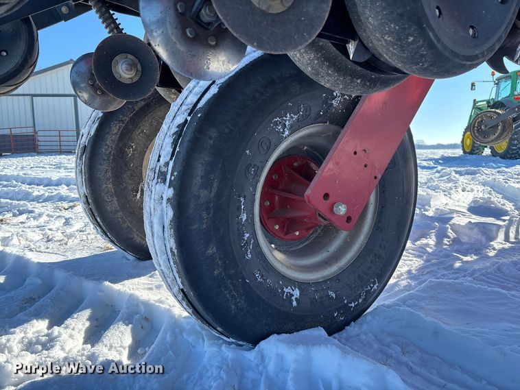 image for item DR2846 2013 Case IH Early Riser 1255 planter