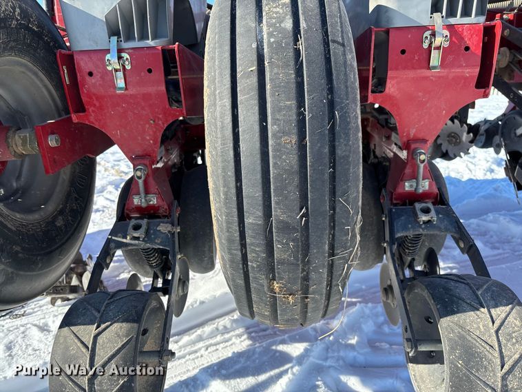 image for item DR2846 2013 Case IH Early Riser 1255 planter