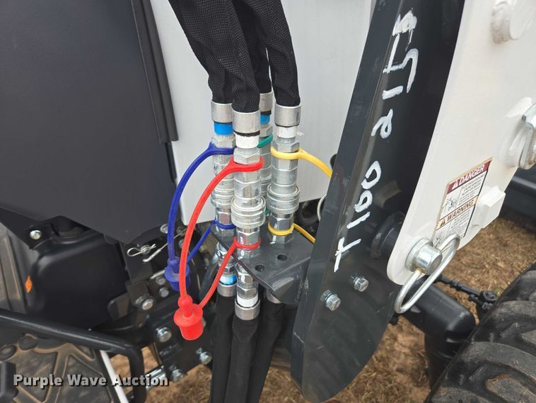 image for item DU2673 2025 Bobcat CT2025 MFWD tractor