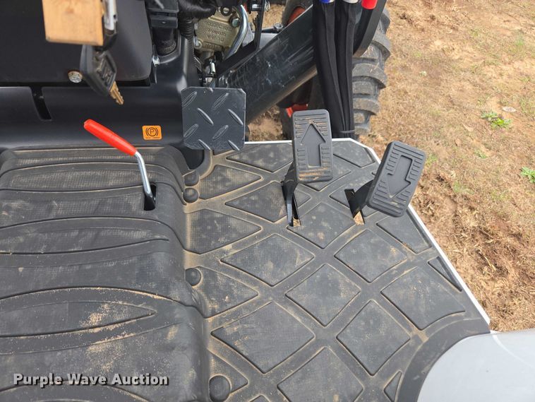 image for item DU2673 2025 Bobcat CT2025 MFWD tractor